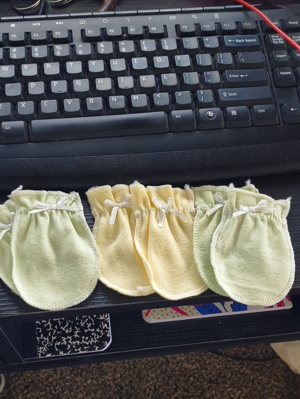 Unbranded Baby Mittens - Yellow & Light Green (3 Pairs)